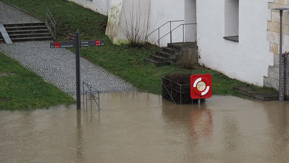 In Straubing trat die Donau &uuml;ber die Ufer.