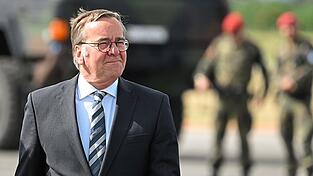 „Hier war keine Einigung mehr erreichbar“, sagt Bundesverteidigungsminister Boris Pistorius. „Hier war keine Einigung mehr erreichbar“, sagt Bundesverteidigungsminister Boris Pistorius.