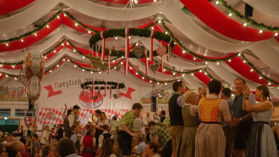 Die Partybilder von Montag, 15. August 2022, aus dem Festzelt Greindl.