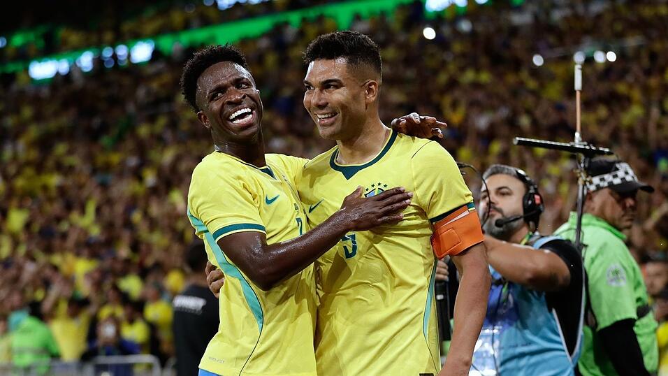 Brasiliens polarisierender Offensivstar: Vin&iacute;cius J&uacute;nior (l.). (Archivbild)
