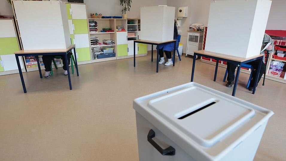 Die Wahllokale sind von 8.00 bis 18.00 Uhr ge&ouml;ffnet. (Archivbild)