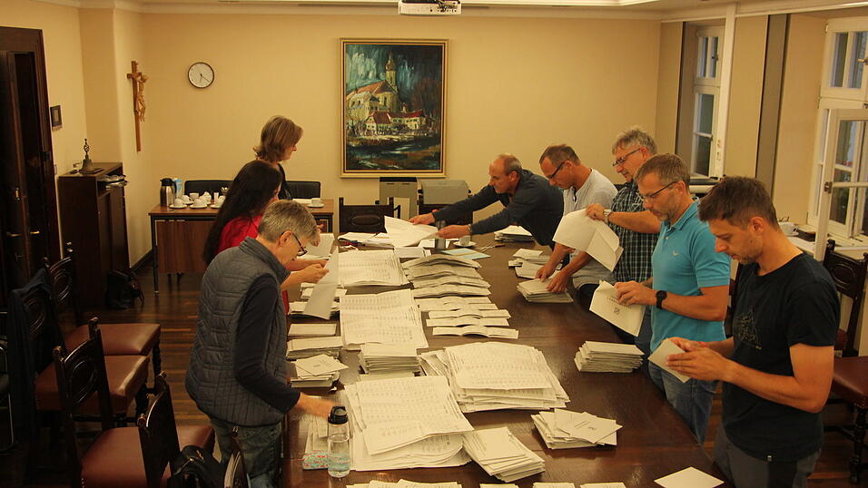 Auszählung im Rathaus Bad Kötzting.