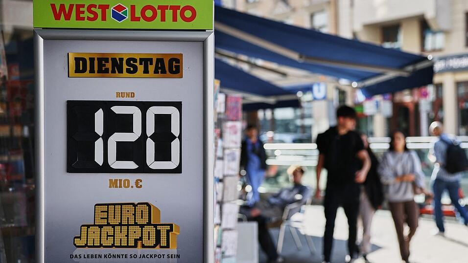 Mehr geht nicht beim Eurojackpot: Der 120-Millionen-Topf wurde geknackt. (Archivbild) Mehr geht nicht beim Eurojackpot: Der 120-Millionen-Topf wurde geknackt. (Archivbild)