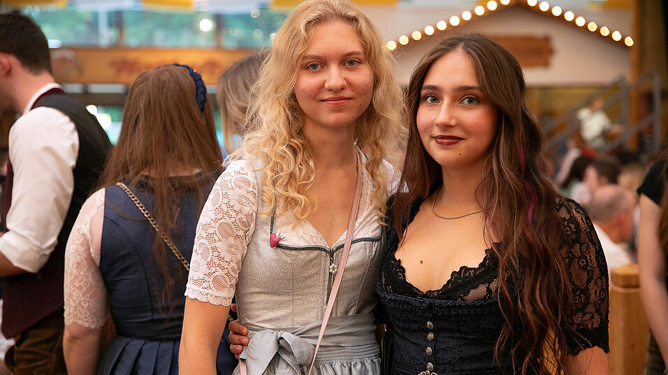 Die Partybilder vom Samstag, 9. August, aus dem Festzelt Nothaft. Die Partybilder vom Samstag, 9. August, aus dem Festzelt Nothaft.