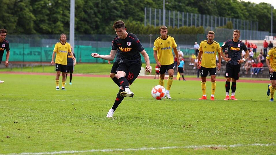 Der SSV Jahn Regensburg hat am Samstagnachmittag 4:0 gegen die SpVgg Bayreuth gewonnen.
