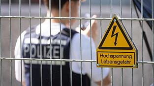 Die Hinweise auf eine mögliche Brandstiftung hatten sich schnell verdichtet. Die Hinweise auf eine mögliche Brandstiftung hatten sich schnell verdichtet.