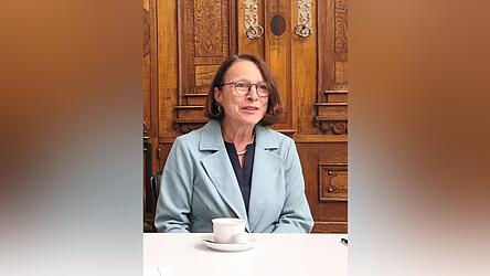 Oberbürgermeisterin Gertrud Maltz-Schwarzfischer stellte sich den Fragen der Regensburger Zeitung in ihrem Amtszimmer.