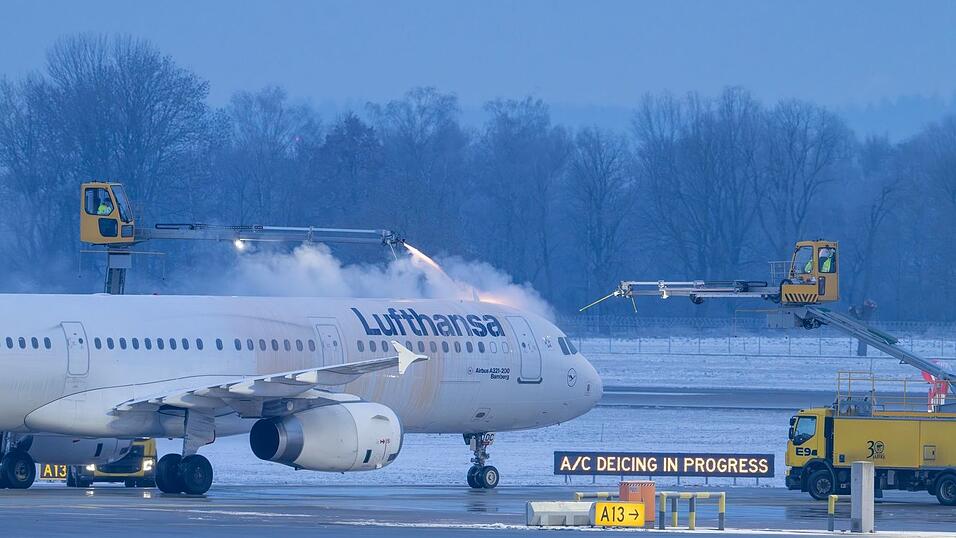 Wegen der starken Schneef&auml;lle ist der Flugbetrieb am Flughafen in M&uuml;nchen gest&ouml;rt (Archivbild).