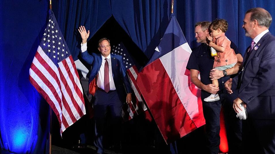 Paxton gewinnt Vorwahl in Texas. Paxton gewinnt Vorwahl in Texas.