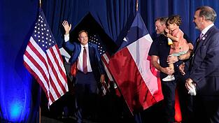 Paxton gewinnt Vorwahl in Texas. Paxton gewinnt Vorwahl in Texas.