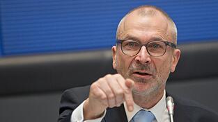 Der Gr&uuml;nen-Abgeordnete Volker Beck wurde am Dienstag mit Drogen erwischt und legte daraufhin seine &Auml;mter nieder.
