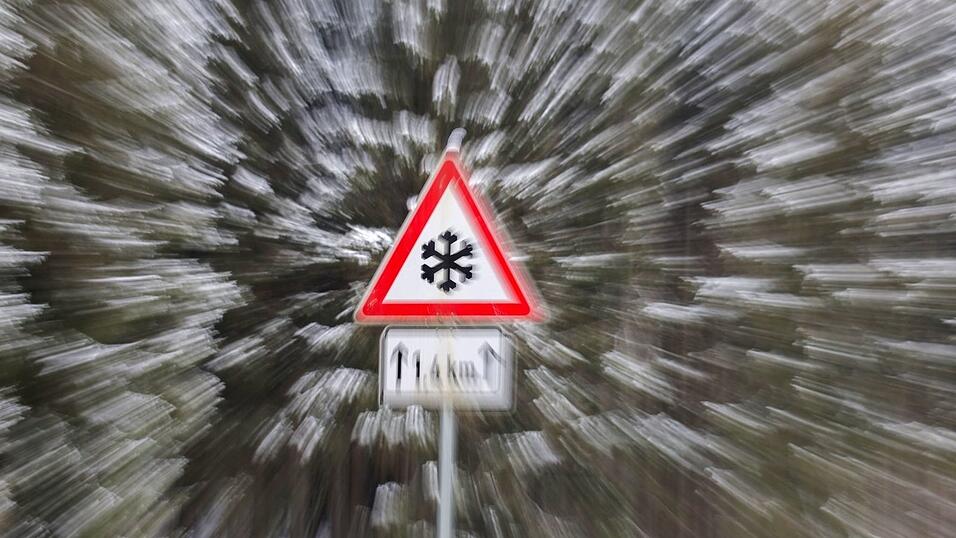 In den kommenden Tagen kann es zu glatten Stra&szlig;en kommen.