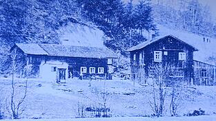 Das Anwesen zur damaligen Zeit, rechts befand sich im Erdgeschoss die Werkstatt, vor der sich die Tat abgespielt hatte.