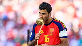Spaniens Weltmeisterkapitän Rodri steht kurz vor einem Wechsel zum FC Barcelona. (Archivbild) Spaniens Weltmeisterkapitän Rodri steht kurz vor einem Wechsel zum FC Barcelona. (Archivbild)