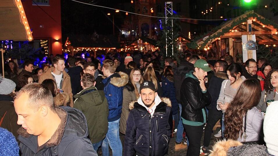 Bei einem schweren Unfall in der Gemeinde Frontenhausen sind zwei Menschen verletzt worden. Bei einem schweren Unfall in der Gemeinde Frontenhausen sind zwei Menschen verletzt worden.