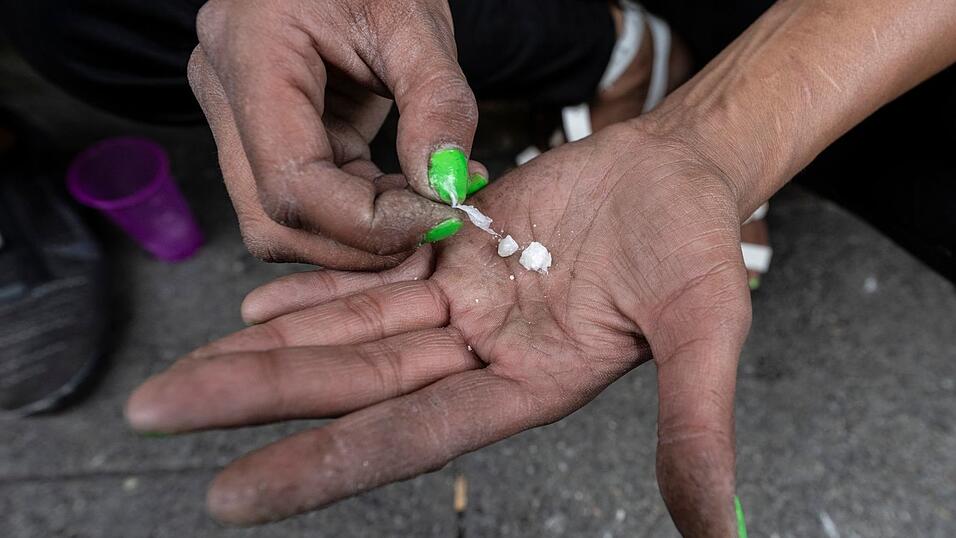 Schwerstabhängige konsumieren tägliche oft Dutzende Dosen der Droge. (Archivbild)