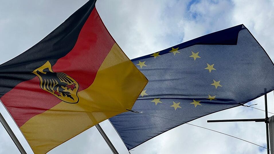 Der Handel mit den anderen EU-Ländern sichert einer Studie zufolge Millionen Jobs in Deutschland. (Symbolbild) Der Handel mit den anderen EU-Ländern sichert einer Studie zufolge Millionen Jobs in Deutschland. (Symbolbild)