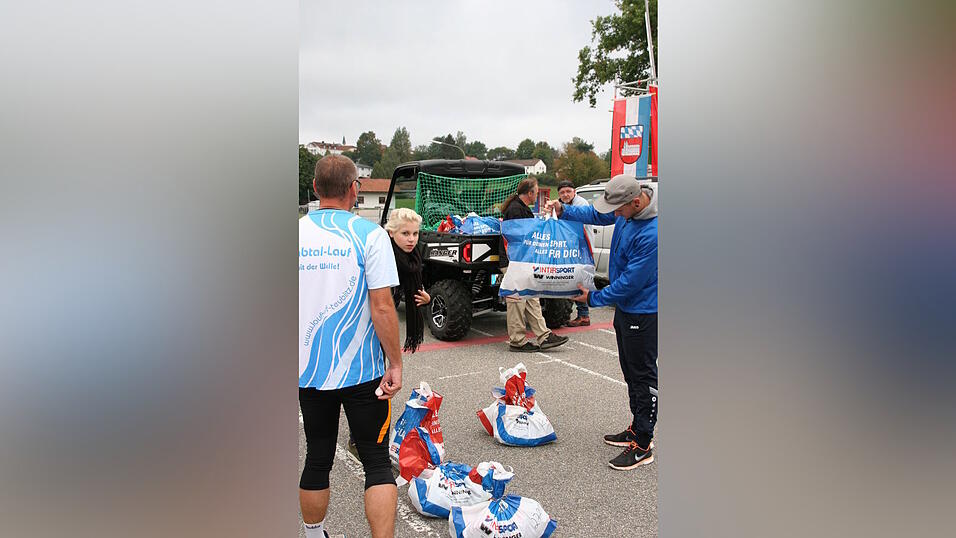 Insgesamt 285 Athleten gingen beim 3. Internationalen Kaitersberglauf an den Start. (Foto: rr)