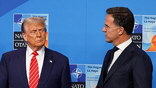 Beim Gipfel in Den Haag 2025 gelang es Nato-Generalsekretär Mark Rutte, den US-Präsidenten bei Laune zu halten. Klappt das auch in diesem Jahr? (Archivbild) Beim Gipfel in Den Haag 2025 gelang es Nato-Generalsekretär Mark Rutte, den US-Präsidenten bei Laune zu halten. Klappt das auch in diesem Jahr? (Archivbild)