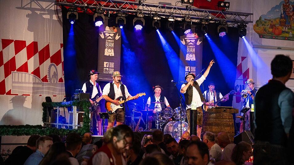 Die Partybilder vom Samstag, 15. August, aus dem Festzelt Greindl. Die Partybilder vom Samstag, 15. August, aus dem Festzelt Greindl.