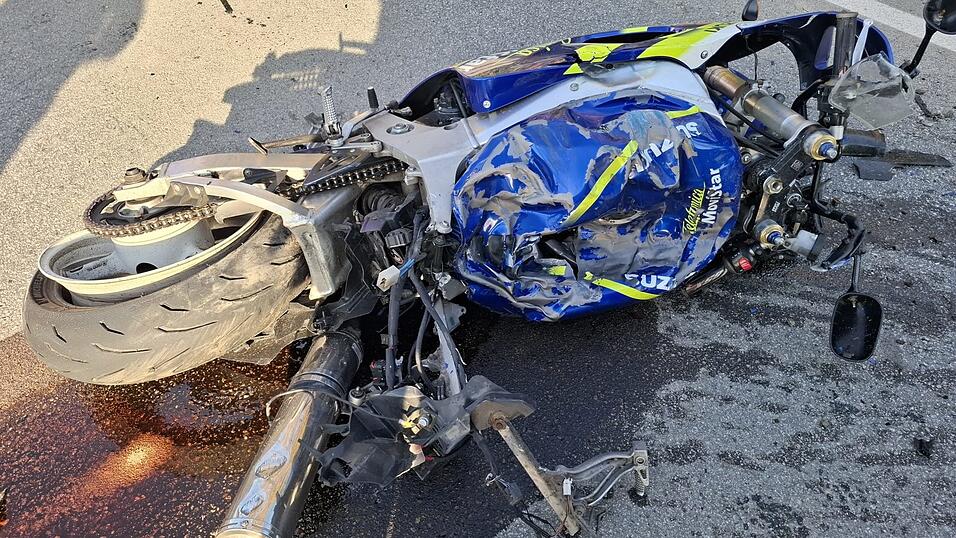 Totalschaden. Totalschaden.