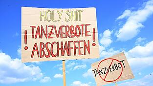 Kritikern ist das Tanzverbot ein Dorn im Auge. (Archivbild)