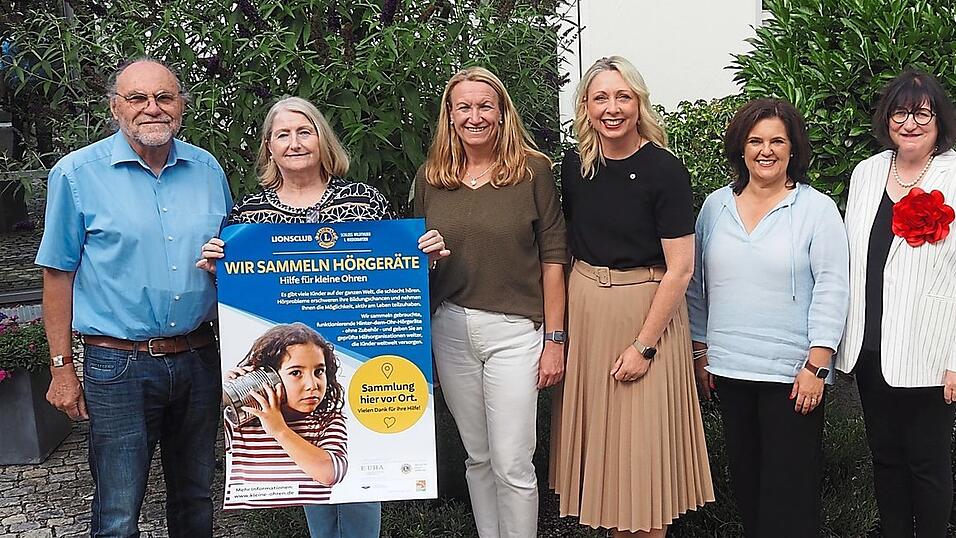 Vom Lions Club Schloss Wildthurn waren Projektleiterin und Clubsekretärin Rebecca Werner, Dr. Petra Appinger (Vorsitzende des Lions Hilfswerks e.V.) sowie Brigitte Löw (Gründungsmitglied und Betreuerin der Aktion) zu den Vilstalgemeinden gekommen. Vom Lions Club Schloss Wildthurn waren Projektleiterin und Clubsekretärin Rebecca Werner, Dr. Petra Appinger (Vorsitzende des Lions Hilfswerks e.V.) sowie Brigitte Löw (Gründungsmitglied und Betreuerin der Aktion) zu den Vilstalgemeinden gekommen.