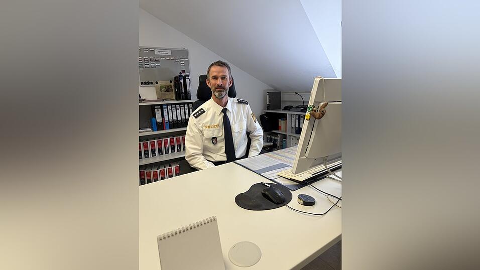 Elmar Eckl, Dienststellenleiter der Autobahnpolizeistation Kirchroth/Straubing, in &bdquo;Elmars Eckl&ldquo;