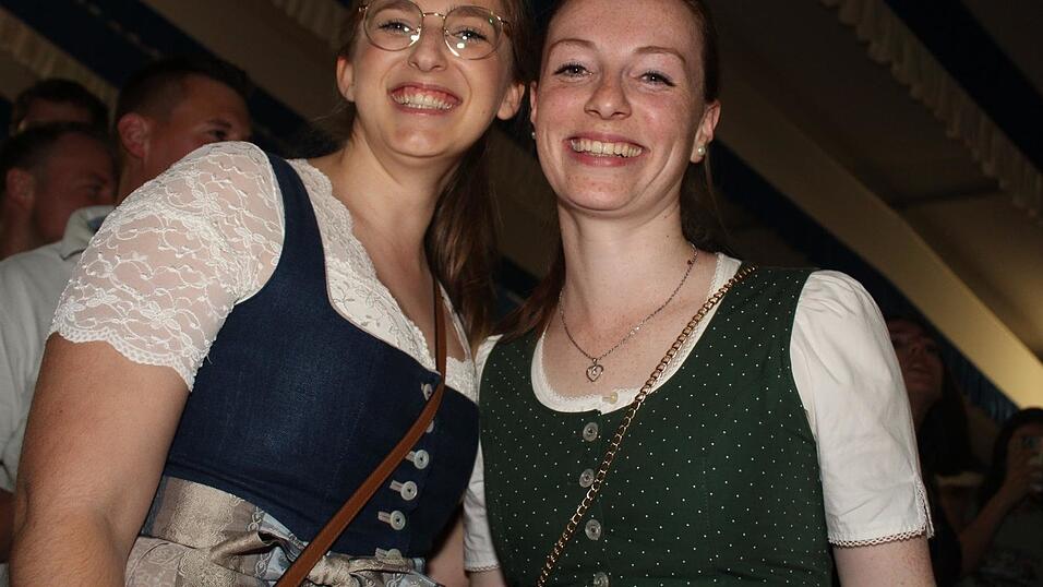 Zur Musik von Headless wurde ausgelassen gefeiert.