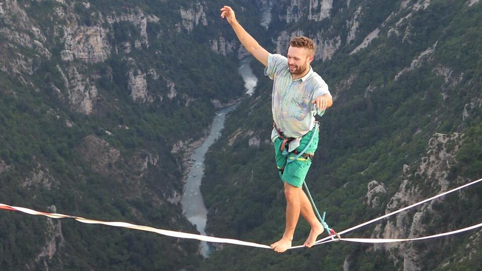 Ein Schritt nach dem anderen. Auf der Highline ist absolute Konzentration gefordert. 