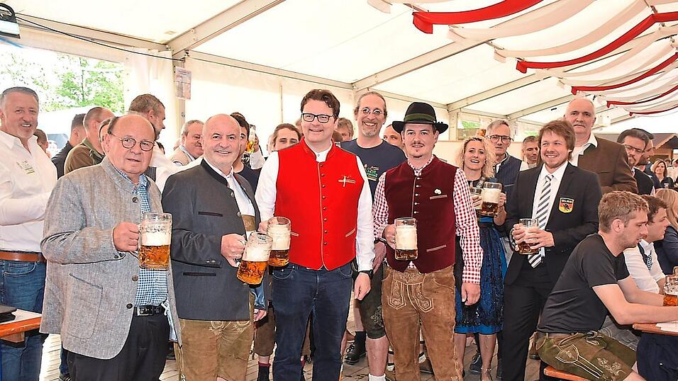 Gemeinsam mit der Stadt und dem 1. FC R&ouml;tz war die DLRG eine tragende S&auml;ule des Heimatfestausschusses. Ab 2027 wird sich das &auml;ndern, denn die DLRG h&ouml;rt auf.