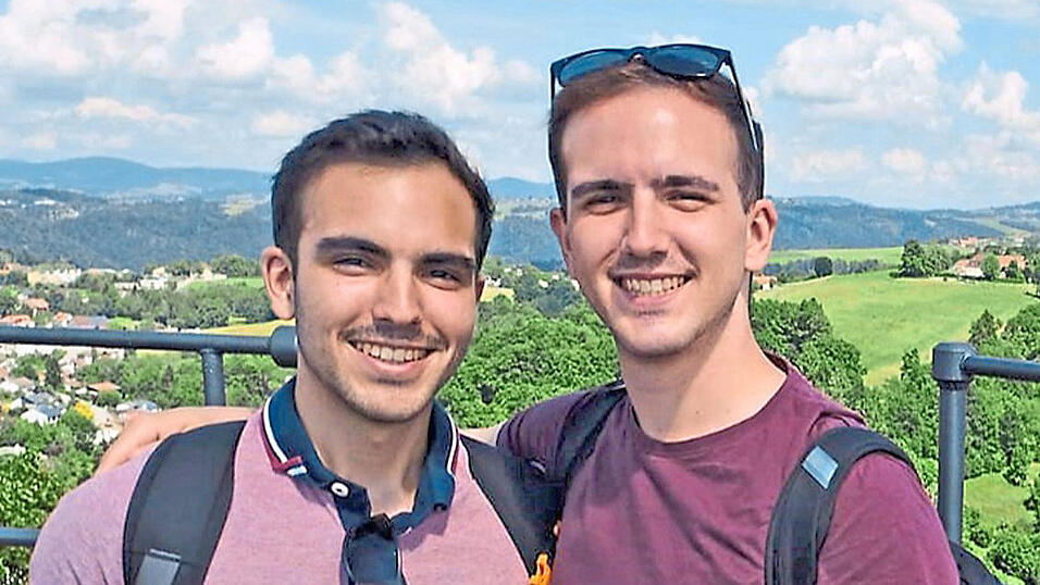 Luis Manuel Acosta Gonz&aacute;lez (r.) und sein Bruder Daniel