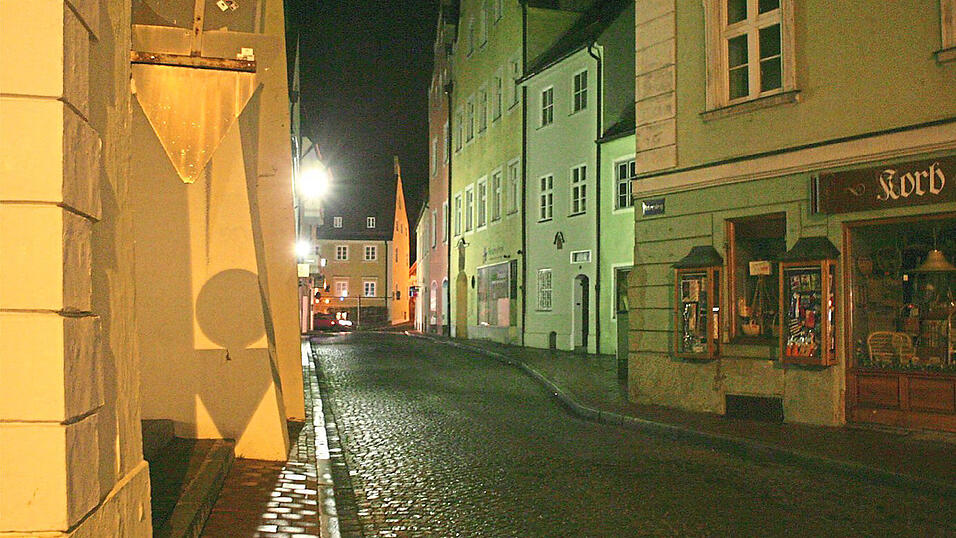Auch mit dem Wechsel in das neue Jahrtausend sind in Landshut nicht die Lichter ausgegangen wie bef&uuml;rchtet.