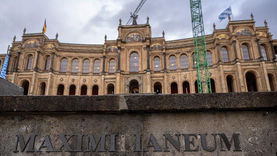 Bayerns Kunstminister Markus Blume (CSU) hat sich für Versäumnisse Bayerns beim Umgang mit NS-Raubkunst entschuldigt. (Archivfoto) Bayerns Kunstminister Markus Blume (CSU) hat sich für Versäumnisse Bayerns beim Umgang mit NS-Raubkunst entschuldigt. (Archivfoto)