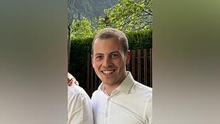 Mittlerweile ist Stefan Wackerbauer 29 Jahre alt und im Familienunternehmen in der Immobilienbranche t&auml;tig.