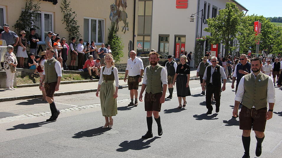 Das war der Bierzelteinzug am Pfingstsamstag in Bad K&ouml;tzting.