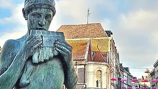 Eine Stadt voller Skulpturen: Spaziergang durch die nordfranzösische Stadt Valenciennes