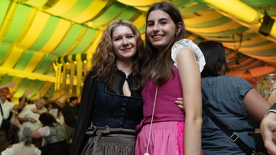 Die Partybilder vom Samstag, 8. August, aus dem Festzelt Wenisch. Die Partybilder vom Samstag, 8. August, aus dem Festzelt Wenisch.