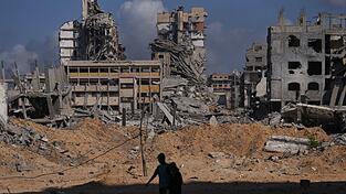 Die mühsam ausgehandelte Waffenruhe zwischen Israel und der islamistischen Terrororganisation Hamas trat am 10. Oktober in Kraft. Die mühsam ausgehandelte Waffenruhe zwischen Israel und der islamistischen Terrororganisation Hamas trat am 10. Oktober in Kraft.