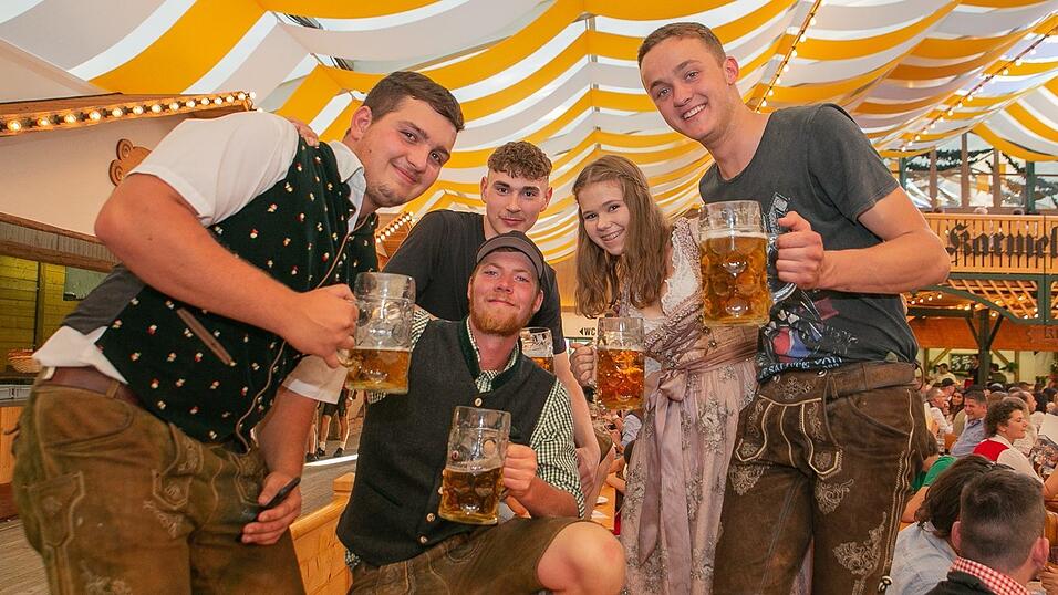 Die Partybilder von Montag, 15. August 2022, aus dem Festzelt Nothaft.