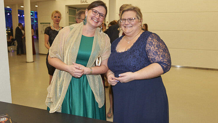 Die Metzgerzunft hat am Samstagabend in die Joseph-von-Fraunhofer-Halle eingeladen. Die Metzgerzunft hat am Samstagabend in die Joseph-von-Fraunhofer-Halle eingeladen.