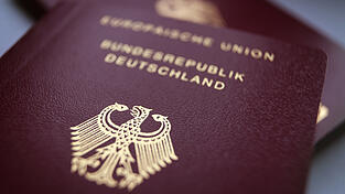Ab November kann der Erhalt der PIN für die Online-Funktion von Reisepass oder Personalausweis ohne Termin beim Amt bestätigt werden.