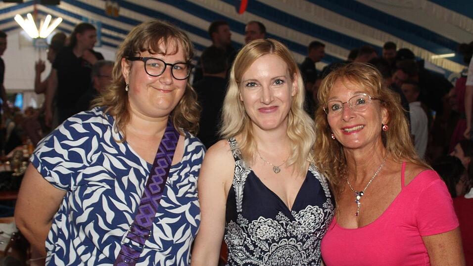 Zur Musik von Headless wurde ausgelassen gefeiert.