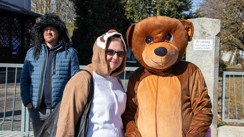 Am Samstag fand der Faschingsumzug in Otzing (Kreis Deggendorf) statt. Am Samstag fand der Faschingsumzug in Otzing (Kreis Deggendorf) statt.