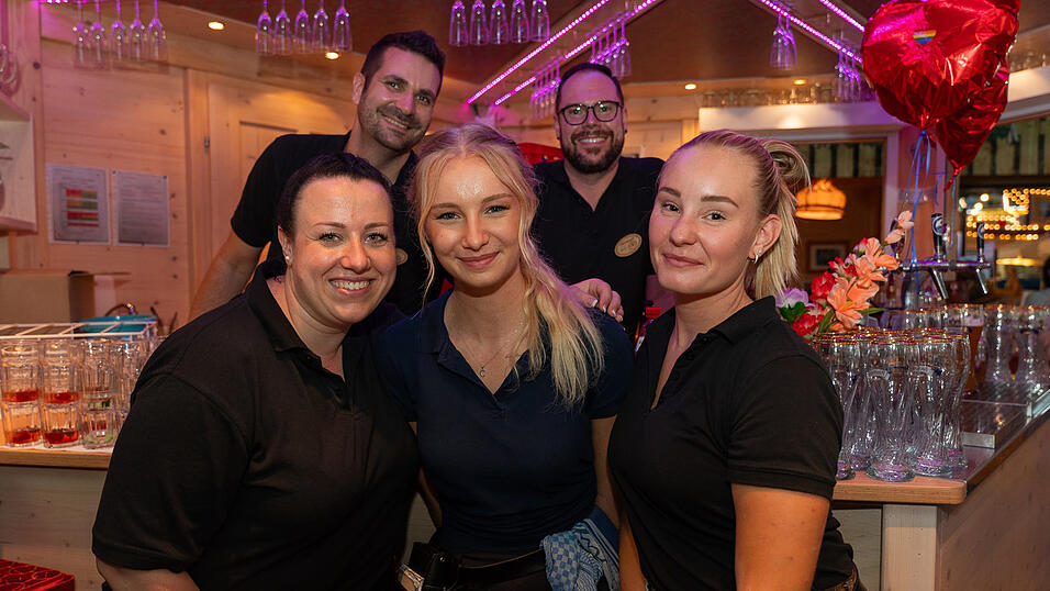 Die Partybilder vom Freitag, 18. August 2023, aus dem Festzelt Reisinger. Die Partybilder vom Freitag, 18. August 2023, aus dem Festzelt Reisinger.