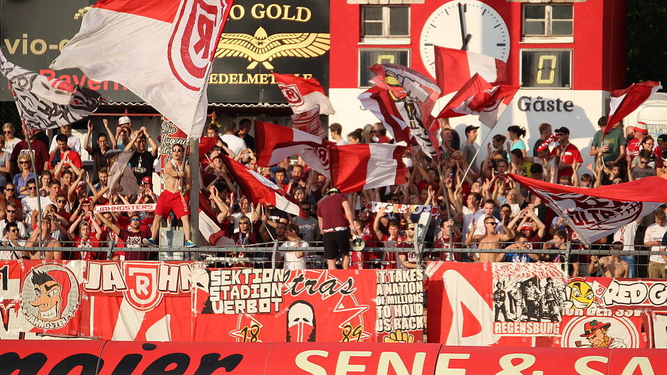 Der SSV Jahn hat das Derby gegen die SpVgg Unterhaching mit 0:2 verloren. (Foto: Fabian Ro&szlig;mann)