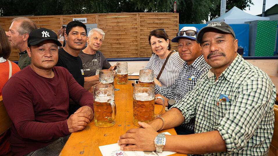 Die Partybilder vom Mittwoch, 12. August, aus dem Festzelt Reisinger. Die Partybilder vom Mittwoch, 12. August, aus dem Festzelt Reisinger.