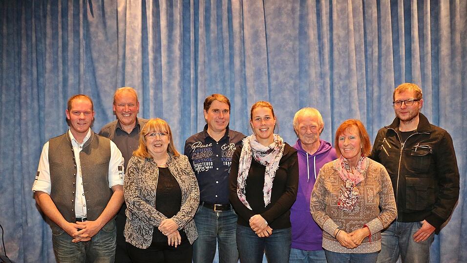 Acht Kandidaten bewerben sich auf der Liste der BGG für den Gemeinderat: (v. l.) Wolfgang Bucher, Uwe Penner, Maria Ritch, Bernhard Lochinger, Christina Franz-Kessler, Franz Strasser, Andrea Boos und Michael Bucher. Acht Kandidaten bewerben sich auf der Liste der BGG für den Gemeinderat: (v. l.) Wolfgang Bucher, Uwe Penner, Maria Ritch, Bernhard Lochinger, Christina Franz-Kessler, Franz Strasser, Andrea Boos und Michael Bucher.