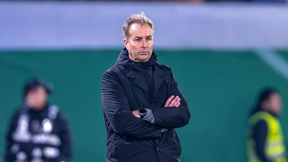 Leverkusens Trainer Kasper Hjulmand hofft auf eine Überraschung. (Archivfoto) Leverkusens Trainer Kasper Hjulmand hofft auf eine Überraschung. (Archivfoto)