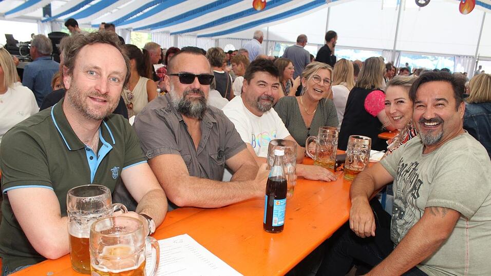 Zur Musik von Headless wurde ausgelassen gefeiert.